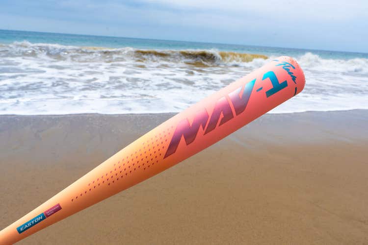 NEW - 2026 Easton MAV1 Alloy BBCOR Certified Bat 33" Drop 3 (NIB)