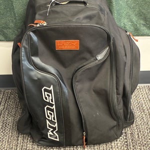 CCM Wheeled Hockey Bag (26”)