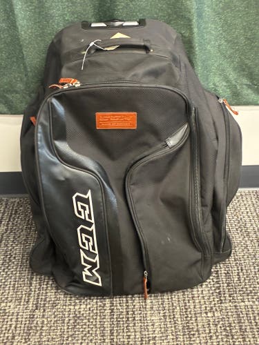 CCM Wheeled Hockey Bag (26”)
