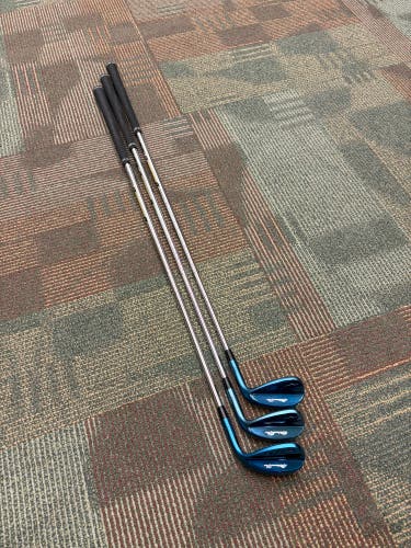 Men's Mizuno Mizuno Pro T-1 Blue Ion Right Handed Wedge Stiff Flex Sand Steel Shaft (Used)