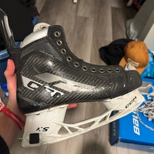 2022 CCM AS-V Pro Hockey Skates Regular Width 8.5 (Used)