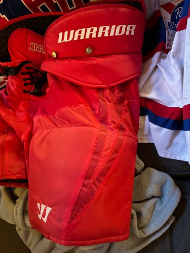 Men's Senior Medium Warrior Hitman Hockey Pants (Used)