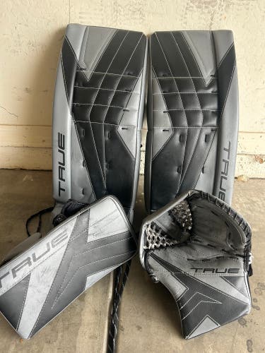 28" True Goalie Leg Pads (Used)