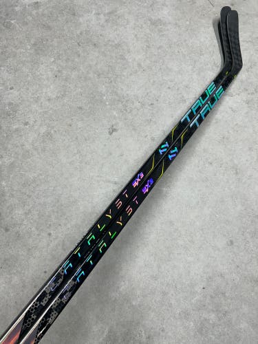 2 PACK 80 Flex P14 Senior True Catalyst 9x3 Left Hand Hockey Stick Pro Stock (New)