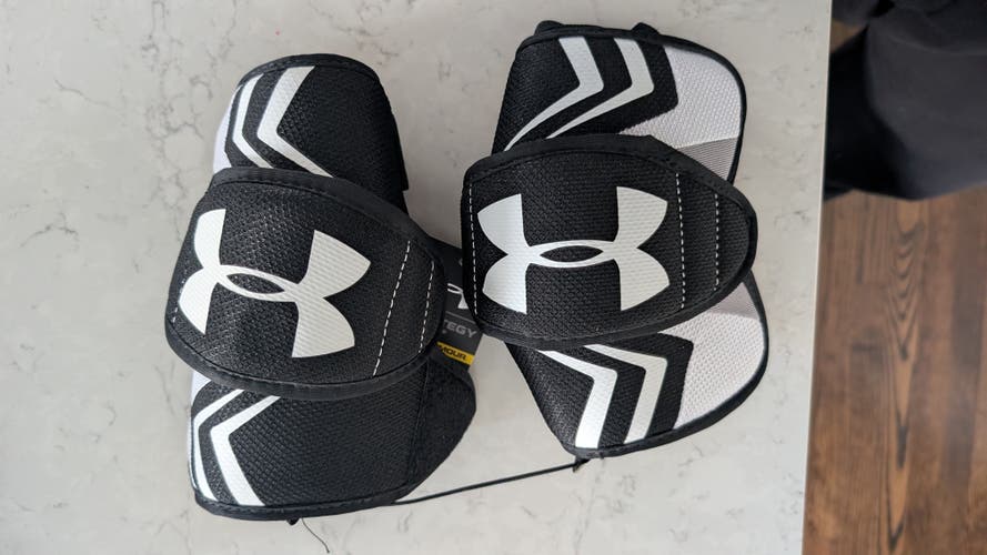Large Youth Under Armour strategy 2 Arm Pads (New)