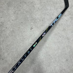 90 Flex P88M Senior True Catalyst 9x3 Left Hand Hockey Stick Pro Stock (New)