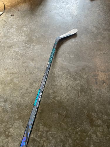 Senior Bauer Twitch Right Handed Hockey Stick P92 70 Flex (Used)