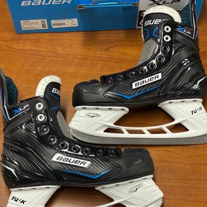 Intermediate Bauer XLP Hockey Skates 6 (Used)
