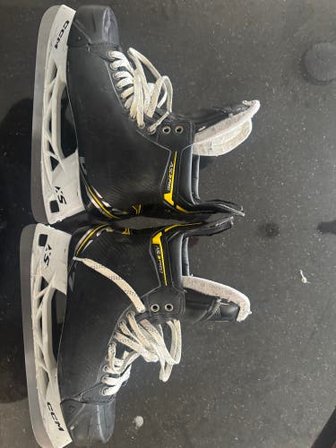 2020 CCM Super Tacks AS3 Pro Hockey Skates Wide Width 10.5 (Used)