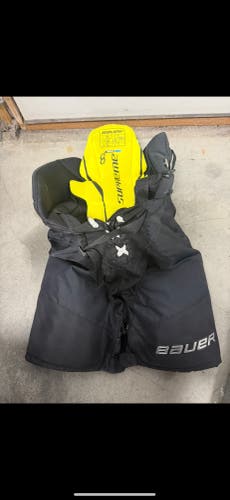 Junior Large Bauer Supreme 2S Hockey Pants (Used)