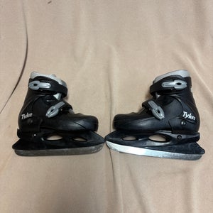 Black CCM Tyke adjustable Hockey Skates Regular Width 8 (Used)