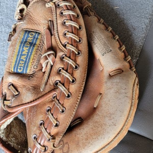 Champro RH Catcher's CPX 555 Baseball Glove 32" (Used)