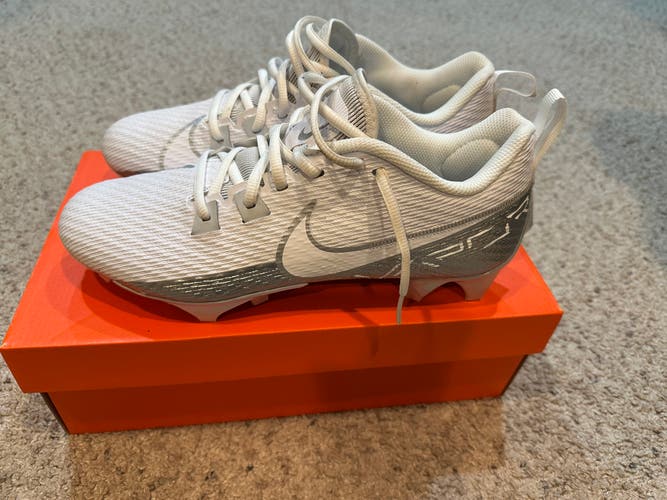 White Men's Size M 9.0 (W 10.0) Adult Nike Vapor Edge 360 2 Molded Cleats Cleats (Used)