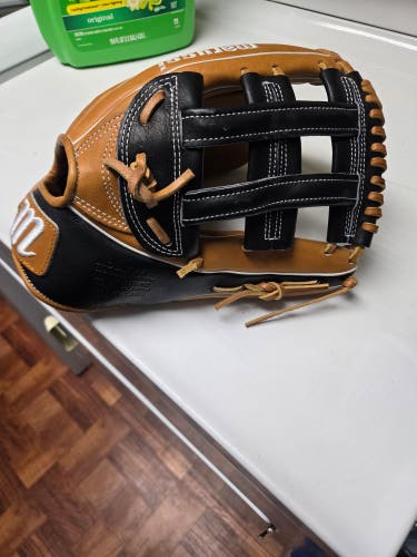 2024 Marucci RH Outfield Capitol Series Baseball Glove 12.75"