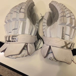 STX Surgeon RZR2 Lacrosse Gloves (Used)
