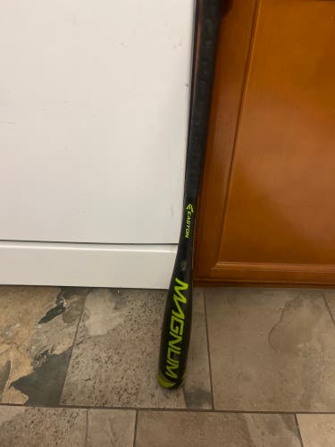 2011 Easton Magnum USSSA Certified Bat (-10) 17 oz 27" (Used)