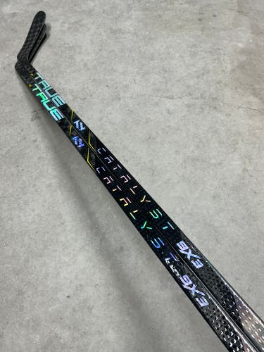 2 PACK - 85 Flex P90TM Senior True Catalyst 9x3 Left Hand Hockey Stick Pro Stock (New)