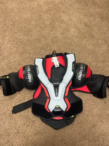 Men's Medium Senior Bauer Vapor Shift Pro Shoulder Pads (New)