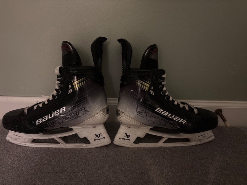 Bauer Vapor Hyperlite 2 Hockey Skates 8 (used)
