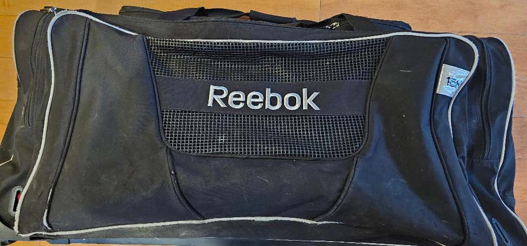 Reebok 16K Large Wheeled Hockey Equipment Bag – Broad Side Zippered Mesh Pocket (Used)
