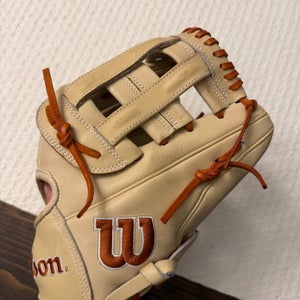 Wilson A2000 RH Infield Baseball Glove 11.5" (Used)
