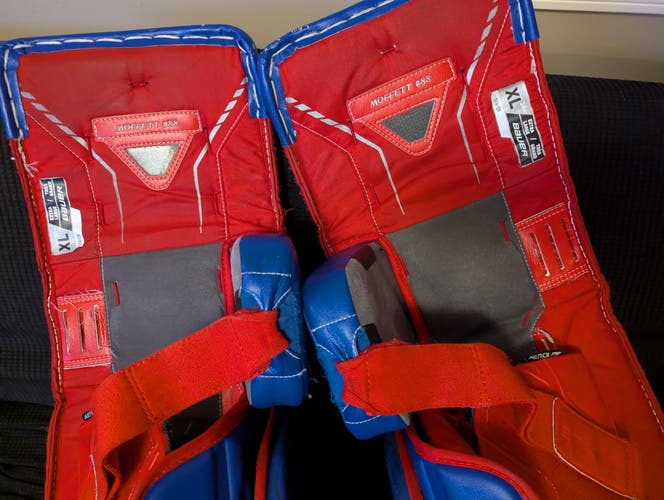 XL 2022 Bauer Hyperlite Goalie Leg Pads Pro Stock (Used)