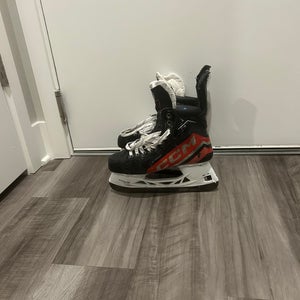2023 CCM JetSpeed FT6 Pro Hockey Skates 8 (Used)