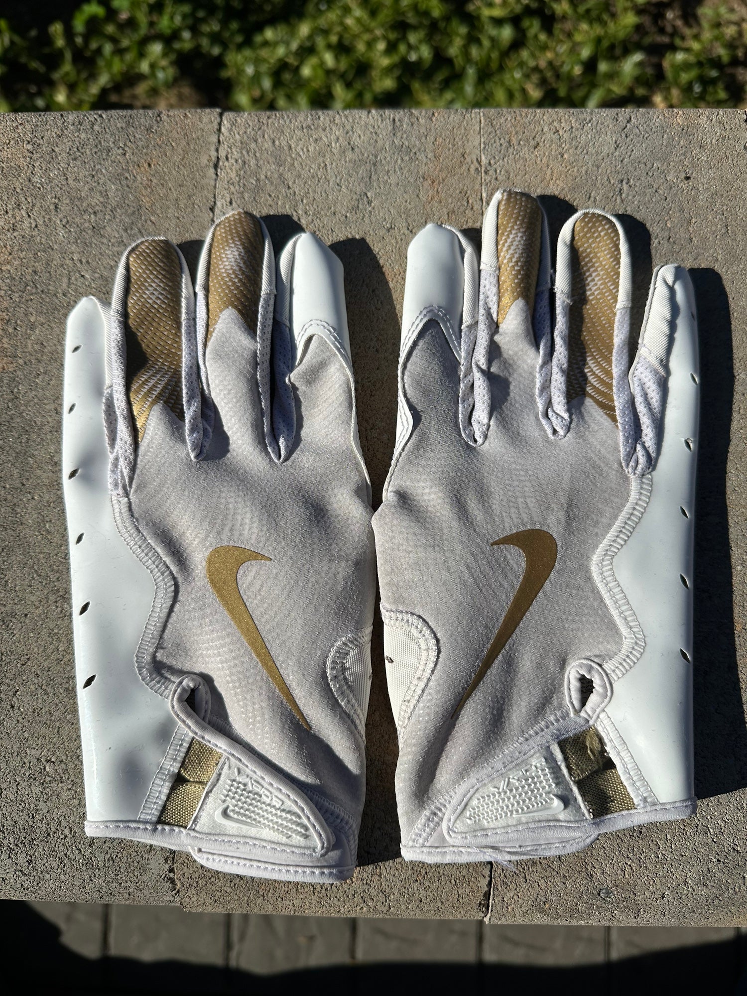 nike vapor jet 5.0 football gloves gold