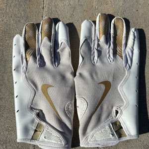Gold XL Adult Nike Vapor Jet Gloves (Used)