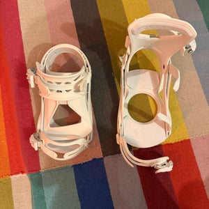 Medium Salomon Spell Snowboard Bindings (New)