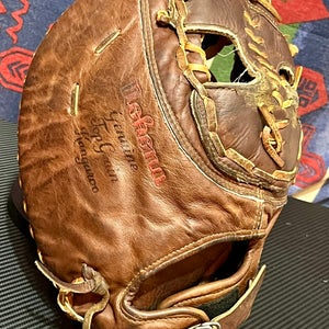 Nokona RH First Base Softball Glove 13" (Used)