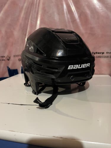 Medium Bauer Re-Akt 85 Helmet (Used)