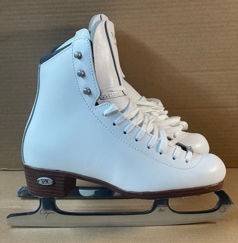 New Riedell Figure Skate Diamond Girls 3M
