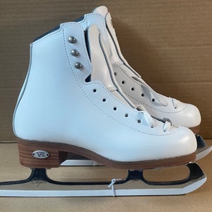 New Riedell Figure Skate Stride Girls 1W