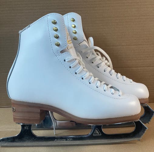 New Jackson Figure Skate Competitor Ladies 5.5C