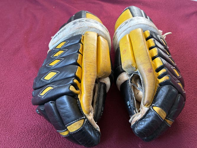 Koho 500XL Gloves 15" (Used)