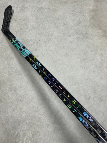 2 PACK 90 Flex P29 Senior True Catalyst 9x3 Right Hand Hockey Stick Pro Stock (New)