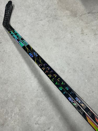 2 PACK 90 Flex Custom P29 Senior True Catalyst 9x3 Right Hand Hockey Stick Pro Stock (New)