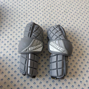Medium Youth Brine Clutch Elite Arm Pads (Used)