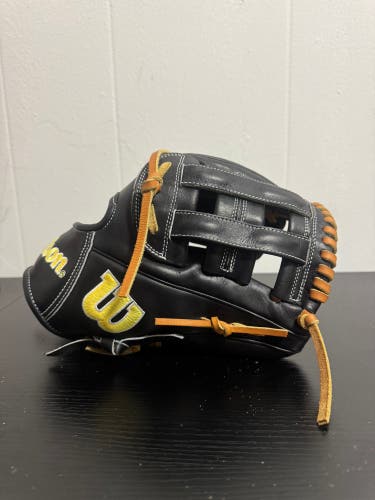 Wilson A2000 RH Infield Baseball Glove 11.5" (Used)