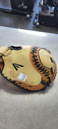 Used Easton SYFP2000 BB/SB Catchers RH Throw None 33" 11497-S000155090