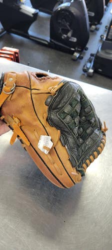 Used Mizuno MMX130 BB/SB Glove RH Throw None 13" 11497-S000155088