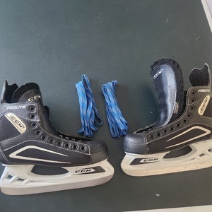 Used CCM PROLITE Youth Hockey Skate