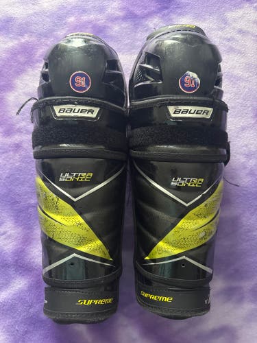 Intermediate Bauer Supreme Ultrasonic Shin Pads 13" (Used)