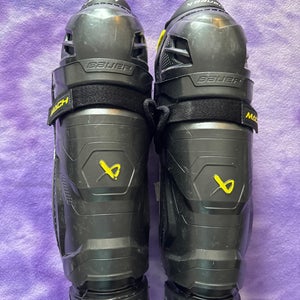 Intermediate Bauer Supreme Mach Shin Pads 14" (Used)