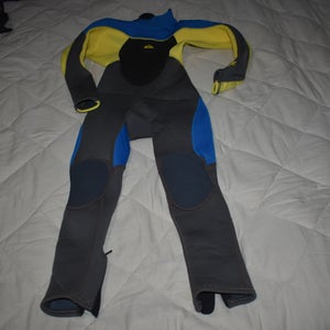 Quiksliver Syncro Fullsuit Wetsuit w/ Back Zip, 3/2mm, Black/Blue/Yellow