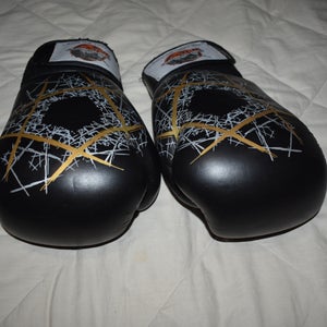 Pentagon MMA 16 Oz Boxing Gloves, Black - Great Condition!