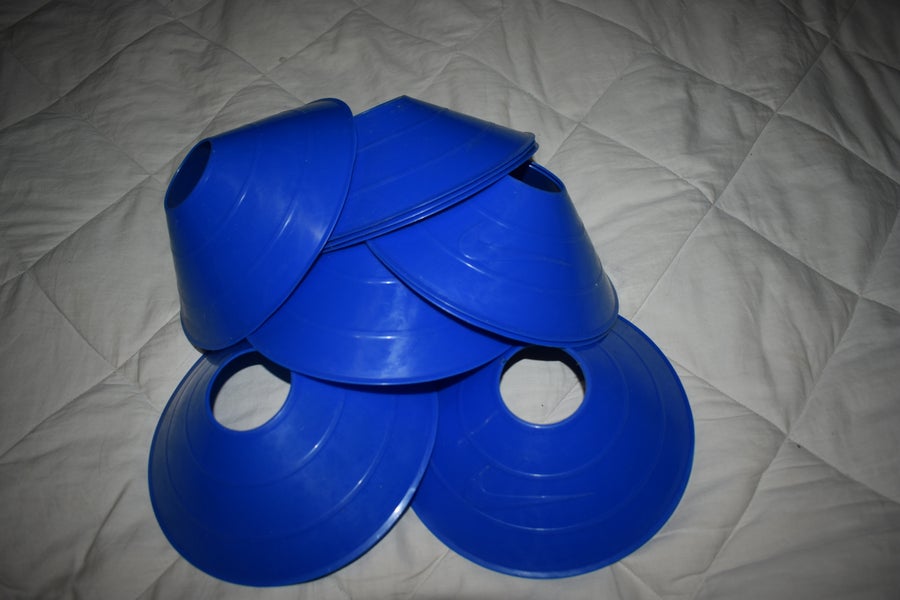 10 Cones / Markers, Used, Blue