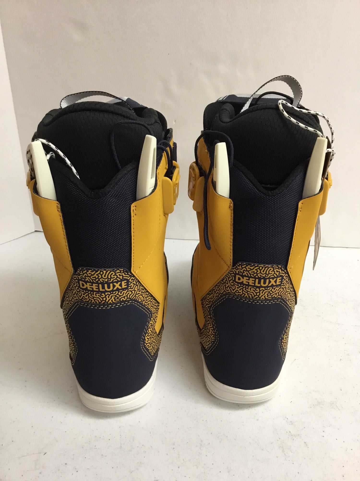 New Deeluxe Team ID Lara (23.5-26.5) Snowboard Boots