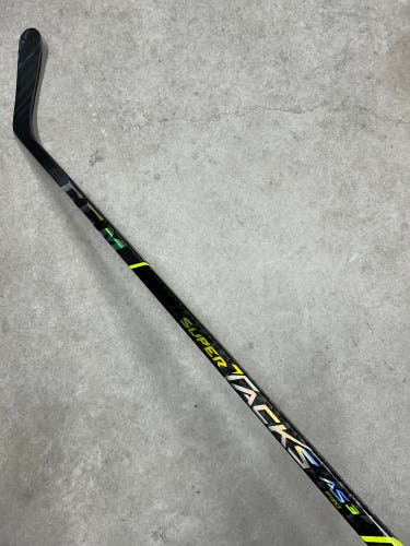 90 Flex P92 Senior CCM Super Tacks AS3 Pro Right Hand Hockey Stick Toronto Maple Leafs Pro Stock